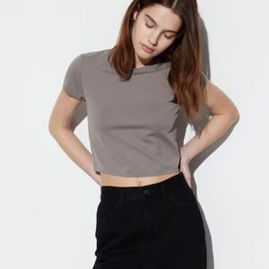 Uniqlo top